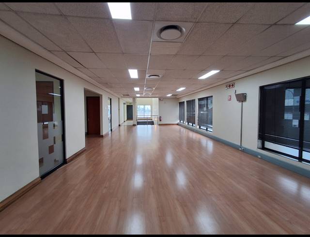 1,065M² OFFICE TO LET IN HERIOTDALE